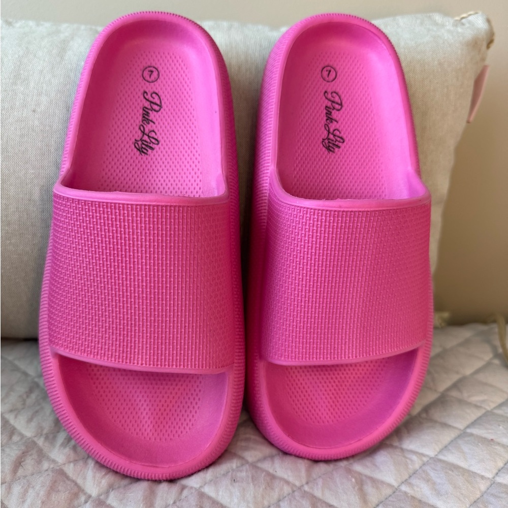 Pink Lily Audrey Pink Cloud Slides, Size 7